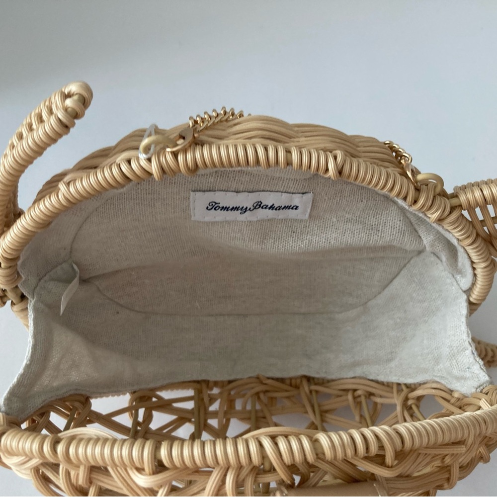 Tommy Bahama - woven Turtle Bag - crossbody or clutch - NWT - Picture 3 of 3